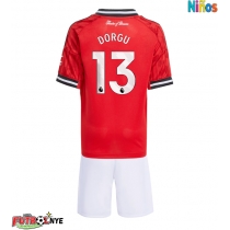 Camiseta Manchester United Patrick Dorgu #13 Primera Equipación para niños 2025-26 manga corta (+ pantalones cortos)